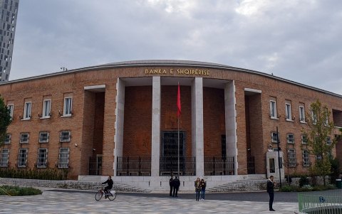 Lehtesohen standardet e kreditimit per biznesin: Hera e pare pas 5 tremujoresh